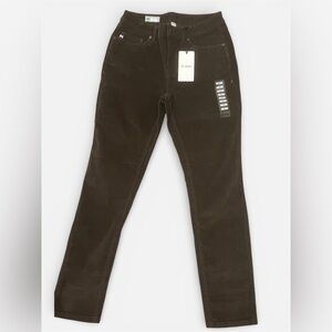 Stio Raven grey corduroy pants size 4s 

Questions? Let me know down below